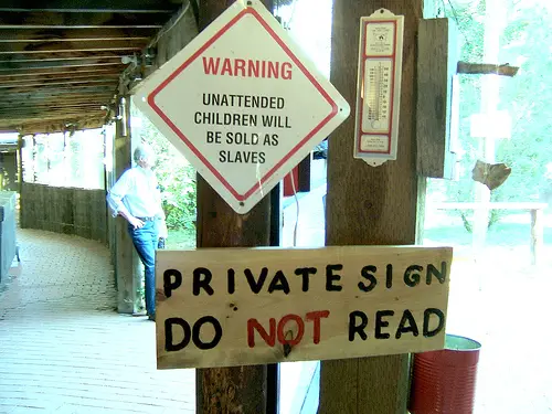 Do Not Read-Private Sign