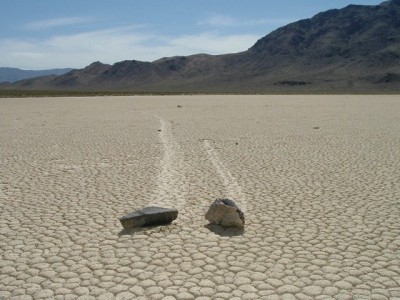 Mystery of Rocks in the Valley of the Death 