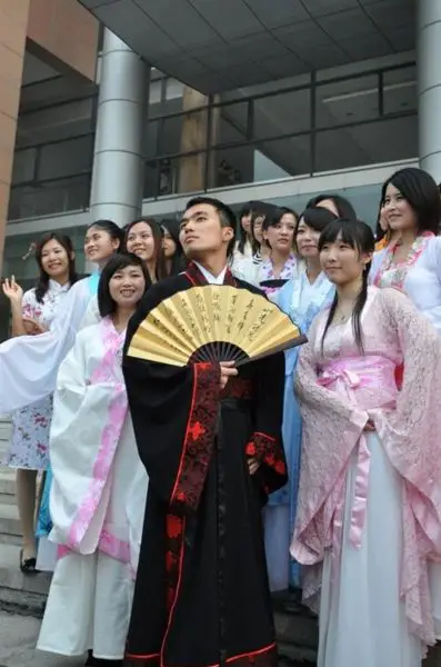 Funny Graduates From China