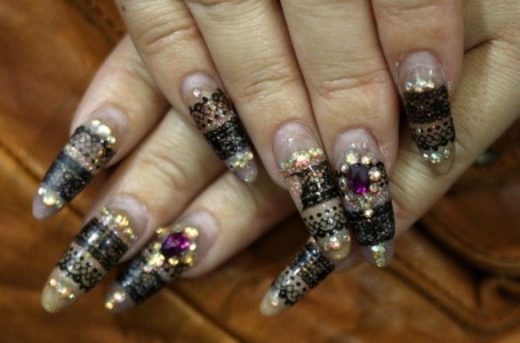 Extreme Finger Nails