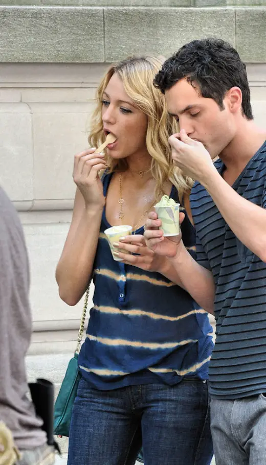  Sexy Celebrities With Food in Their Mouths