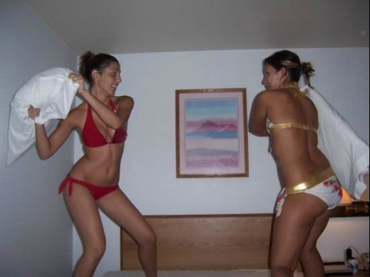 Very Hot Chicks Pillow Fighting