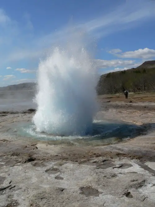 Iceland's Strokkur Geyser Erupts Every 5 Minutes