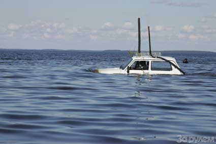 Lada Niva Submarine