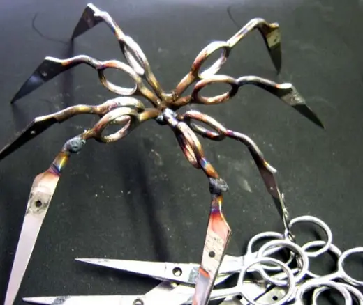 Scissor Spiders