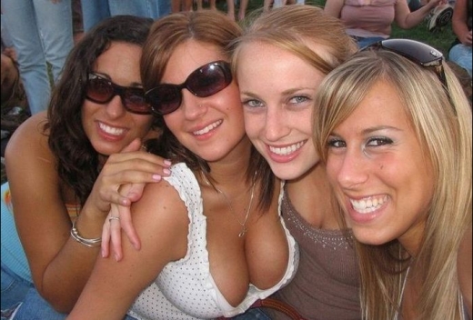 Random Picture of Sexy Chicks