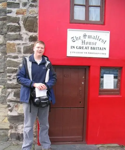 Britains Smallest House