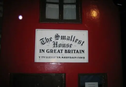 Britains Smallest House