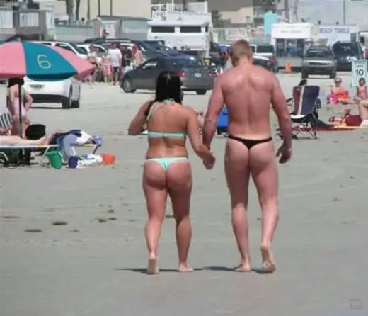 Hot Bikini Couple Spotted