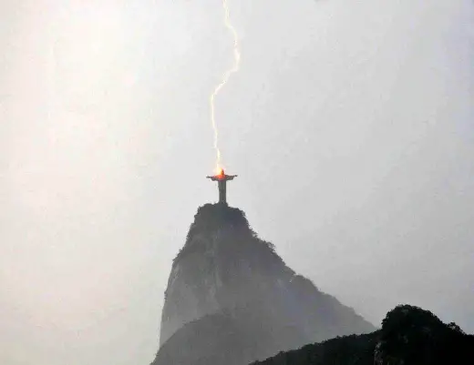 Lightning Christ