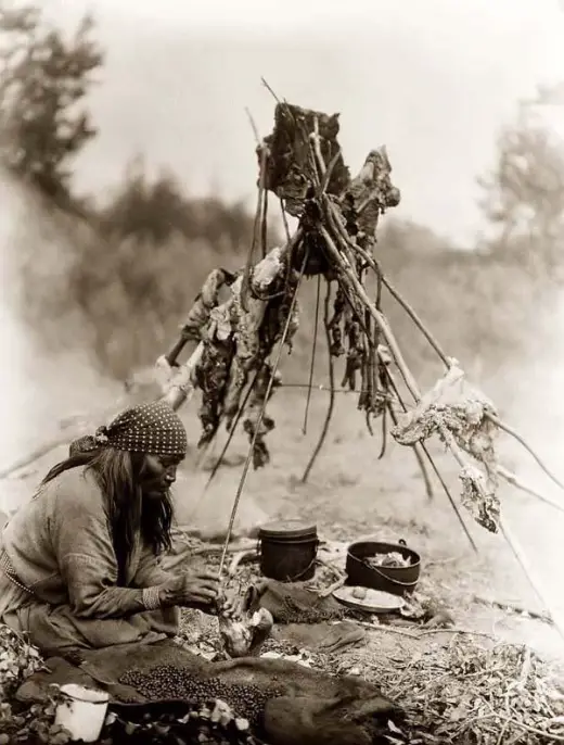 Historical Native American Pictures