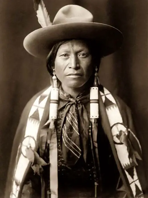 Historical Native American Pictures