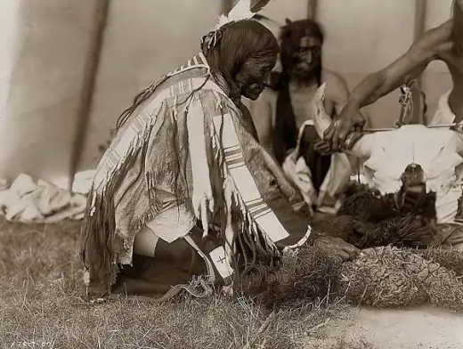 Historical Native American Pictures